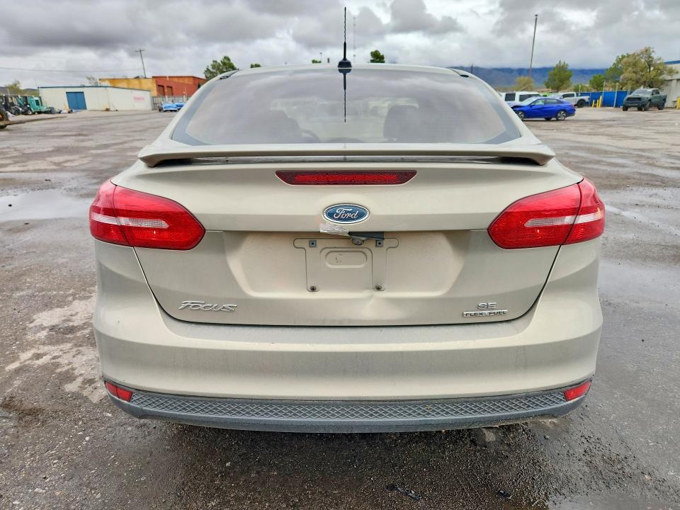 Foto 6 de la subasta – 2015 FORD FOCUS con VIN 1FADP3F25FL287212