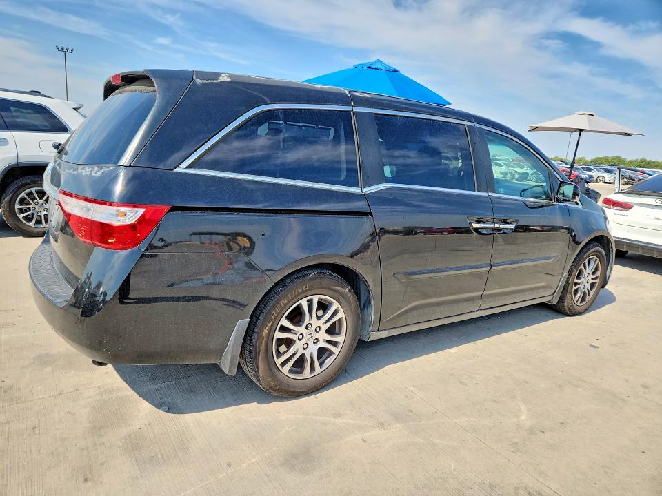 Photo 3 from auction – 2011 HONDA ODYSSEY with VIN 5FNRL5H66BB010525