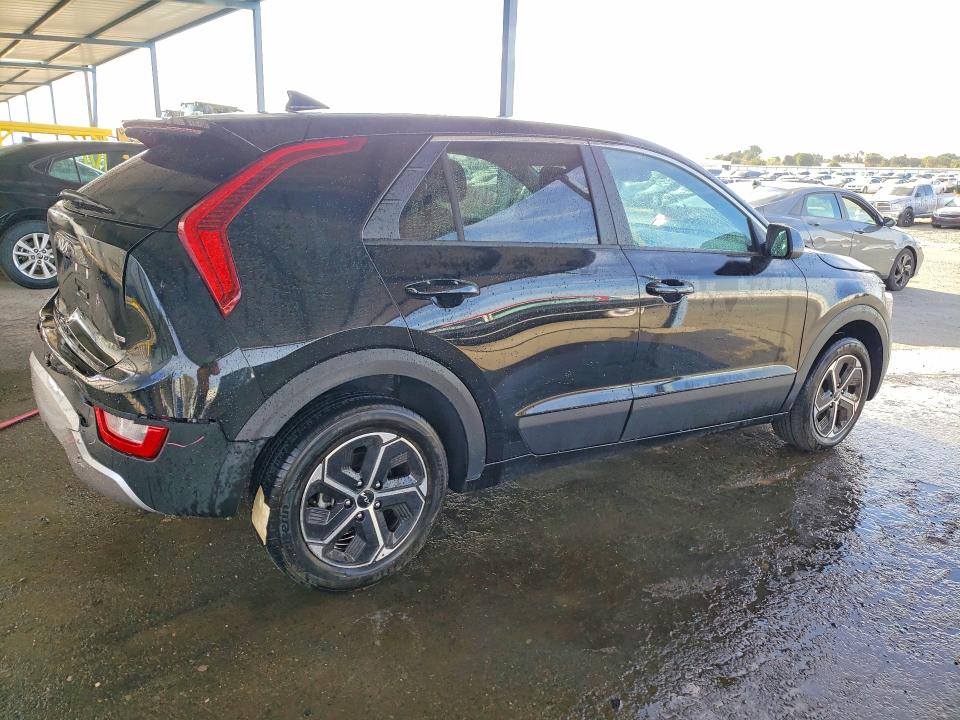 Photo 3 from auction – 2025 KIA NIRO with VIN KNDCP3LE0S5305859