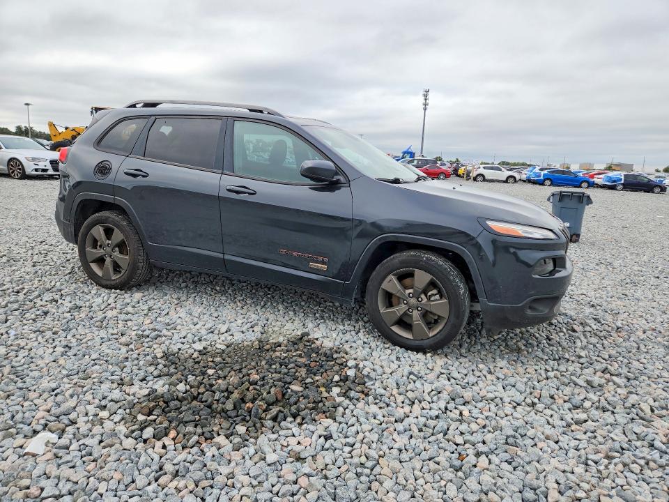 Photo 4 from auction – 2017 JEEP CHEROKEE with VIN 1C4PJLCB1HW534885