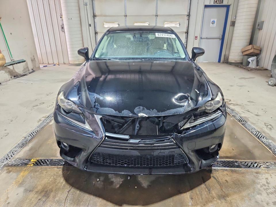 Photo 5 from auction – 2014 LEXUS IS with VIN JTHCF1D20E5014115