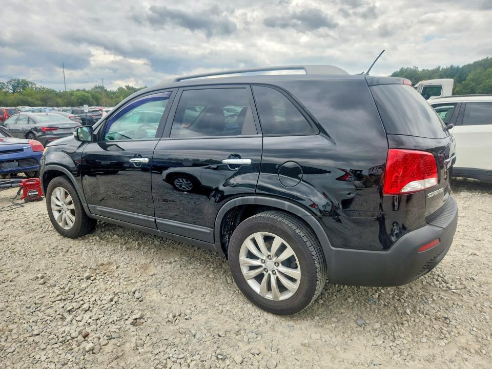 Photo 2 from auction – 2011 KIA SORENTO with VIN 5XYKT4A28BG142312