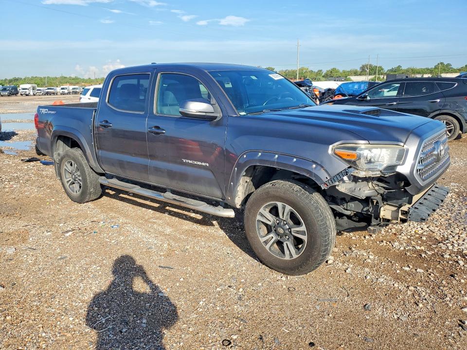 Photo 4 from auction – 2016 TOYOTA TACOMA with VIN 5TFAZ5CN3GX015902