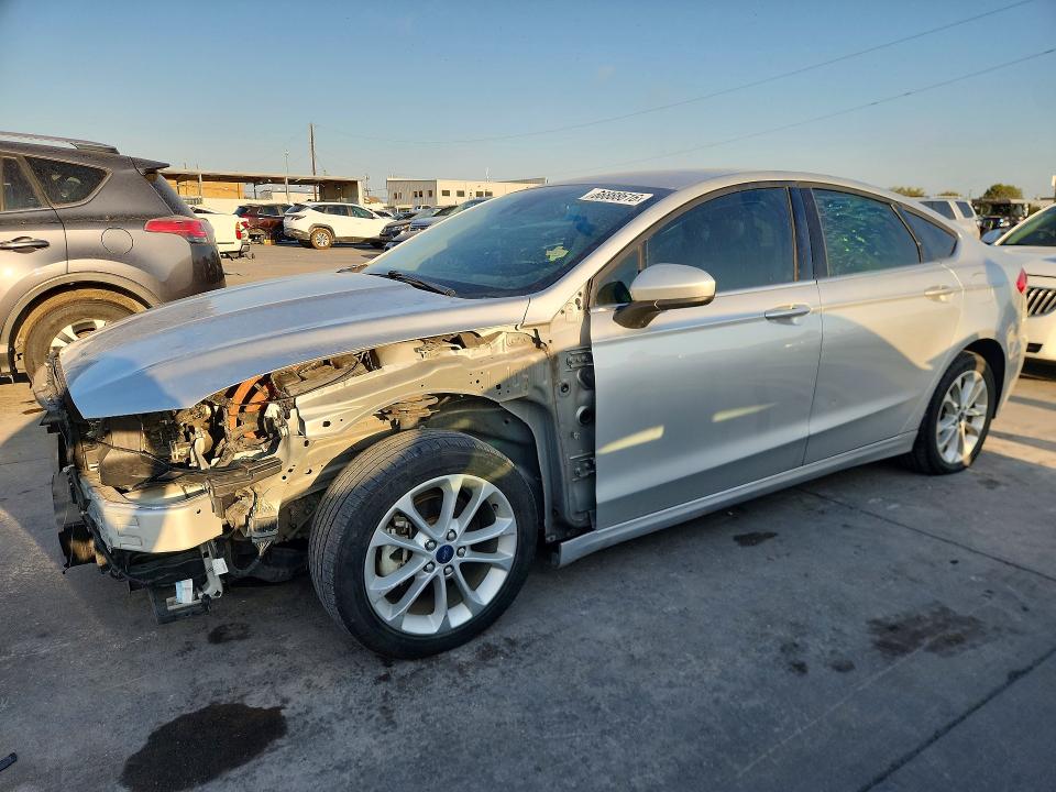 FORD FUSION 2019 with VIN 3FA6P0LU6KR221129 - Photo from auction