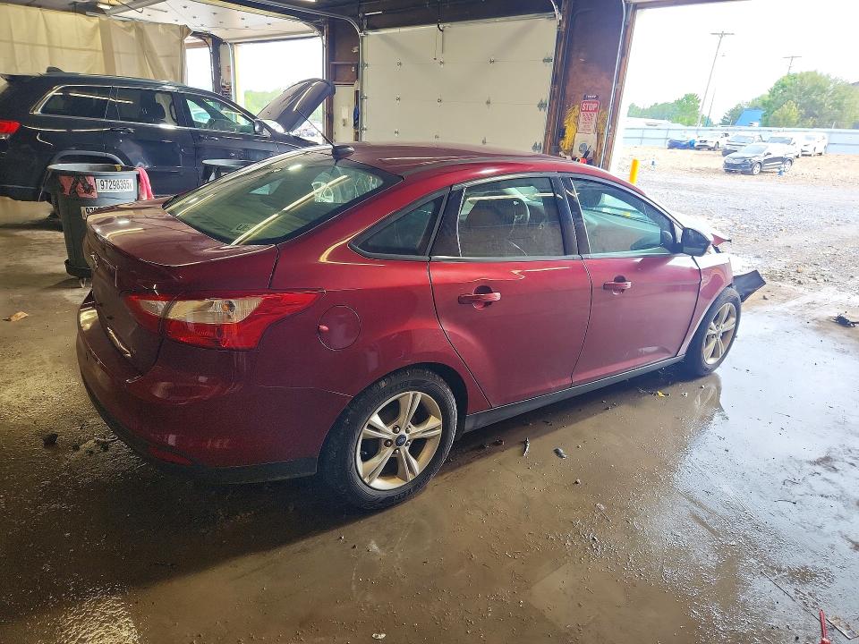 Photo 3 from auction – 2014 FORD FOCUS with VIN 1FADP3F25EL274524