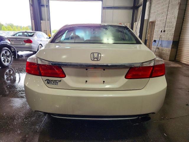 Photo 6 from auction – 2014 HONDA ACCORD with VIN 1HGCR2F30EA157563