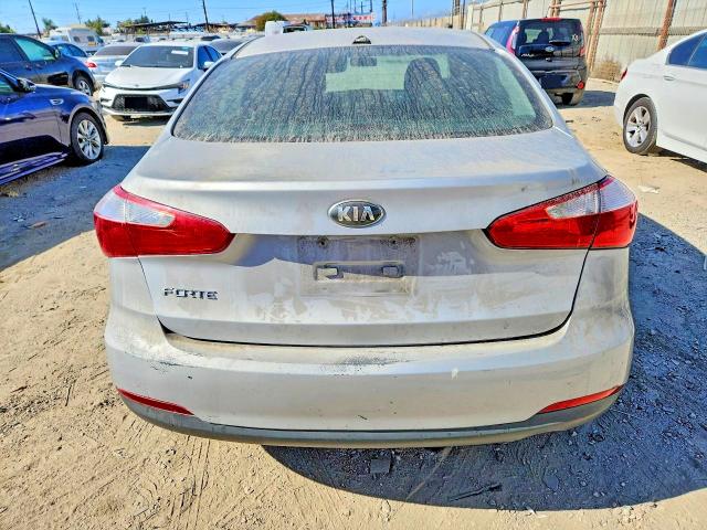 Zdjęcie 6 z aukcji – 2016 KIA FORTE z VIN KNAFK4A6XG5615244