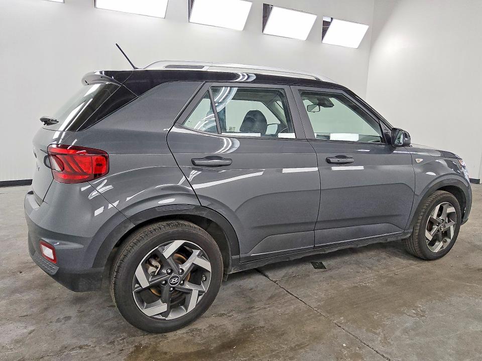 Zdjęcie 3 z aukcji – 2026 HYUNDAI VENUE z VIN KMHRC8A36TU425916