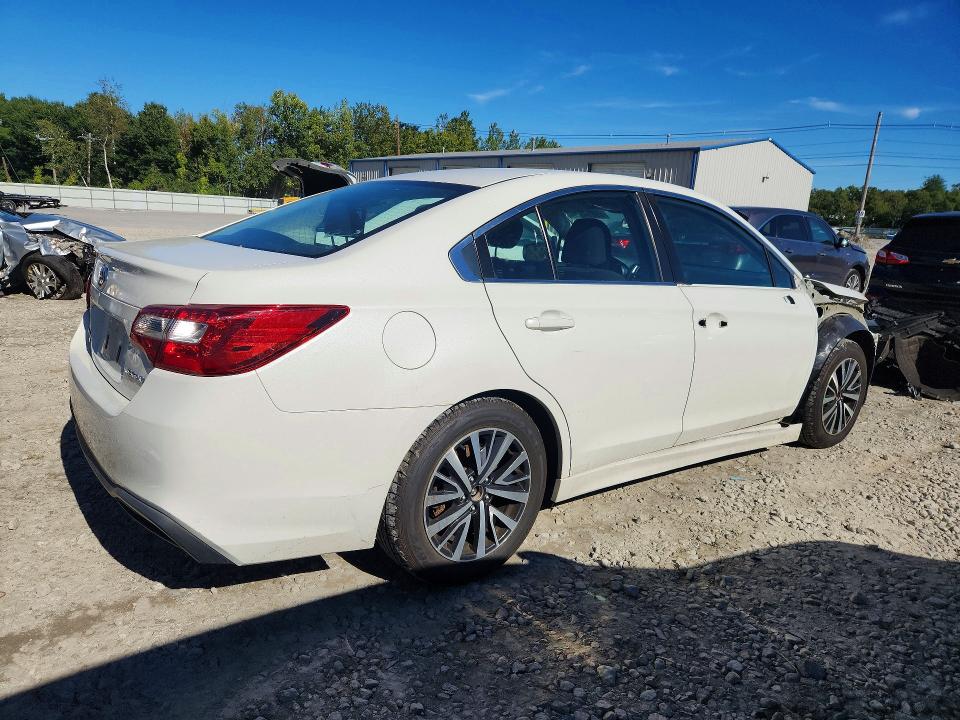 صورة رقم 3 من المزاد - 2018 SUBARU LEGACY مع VIN 4S3BNAB67J3021235