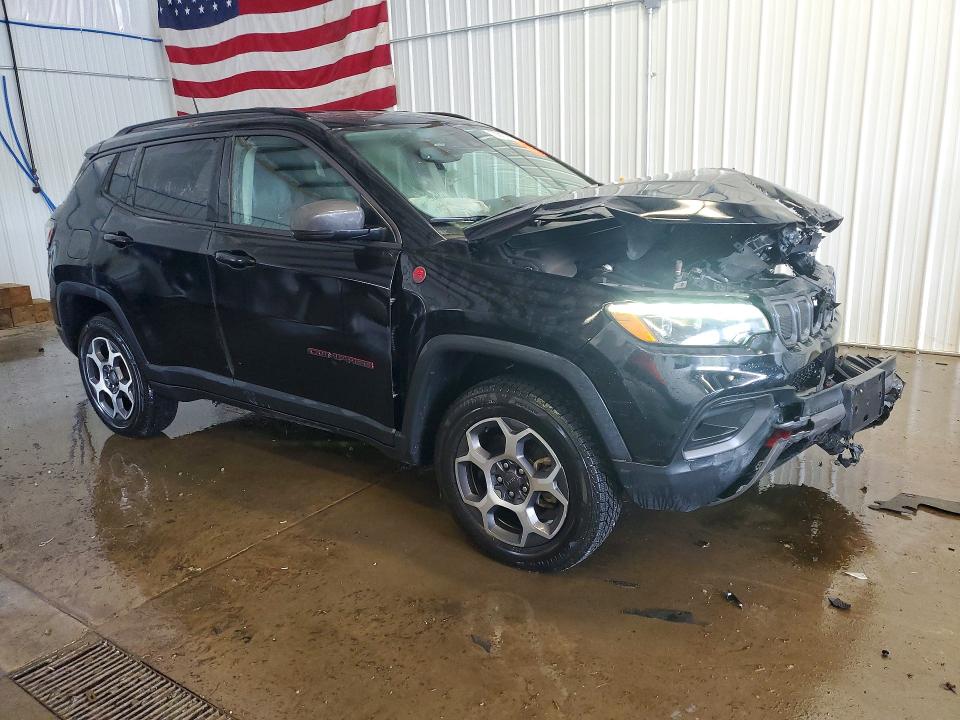 Фото 4 с аукциона – 2022 JEEP COMPASS с VIN 3C4NJDDB2NT190870