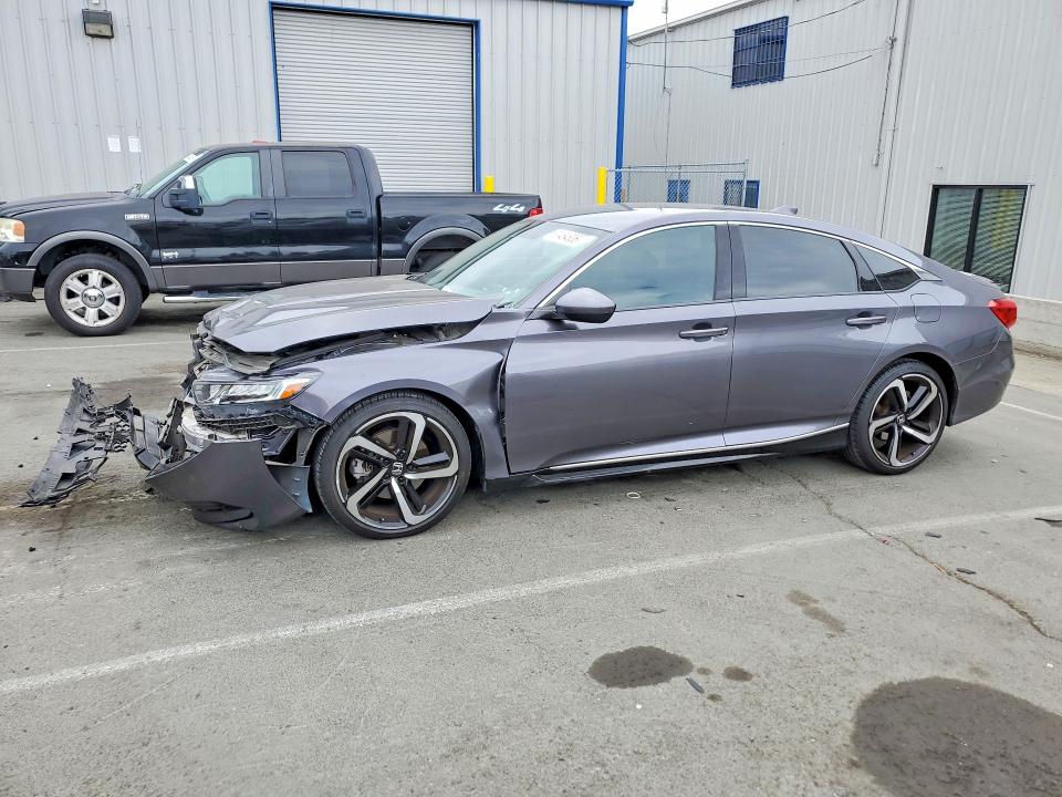 HONDA ACCORD 2018 with VIN 1HGCV1F35JA262972 - Photo from auction
