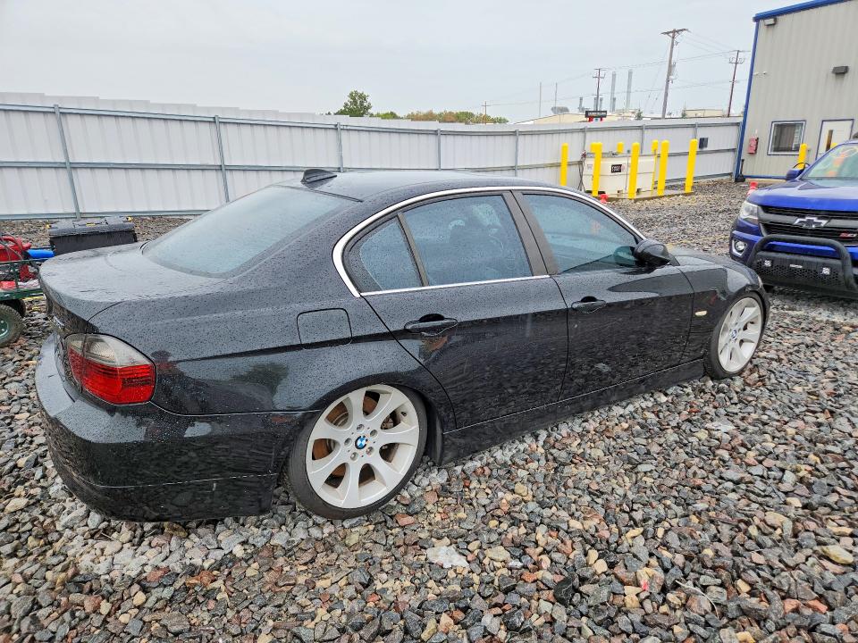 Photo 3 from auction – 2006 BMW 330 with VIN WBAVB33596PS06200
