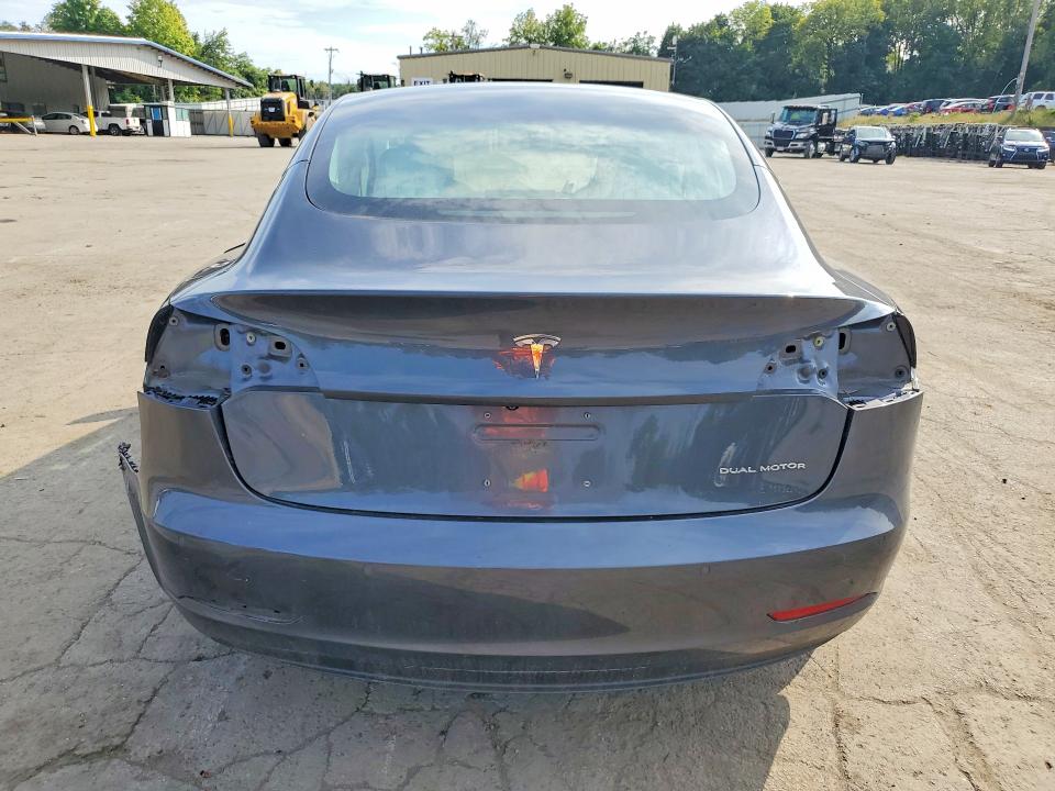 Photo 6 from auction – 2018 TESLA MODEL 3 with VIN 5YJ3E1EB7JF100498