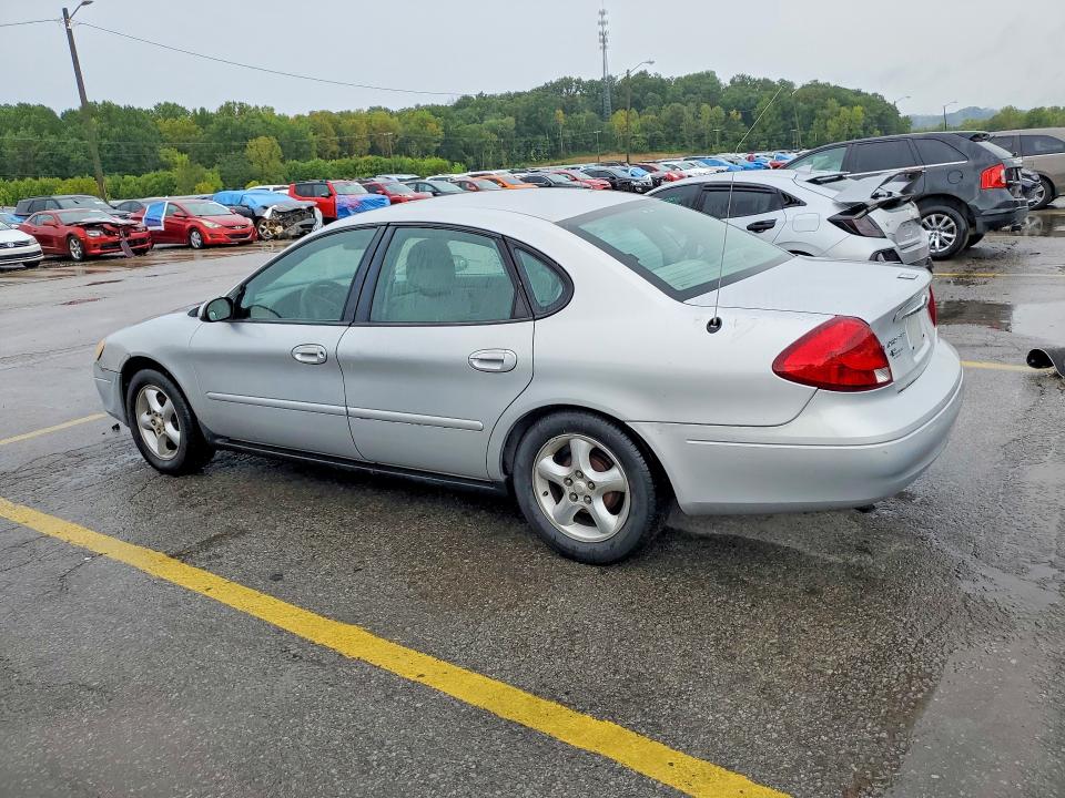 Photo 2 from auction – 2001 FORD TAURUS with VIN 1FAFP55201A243189