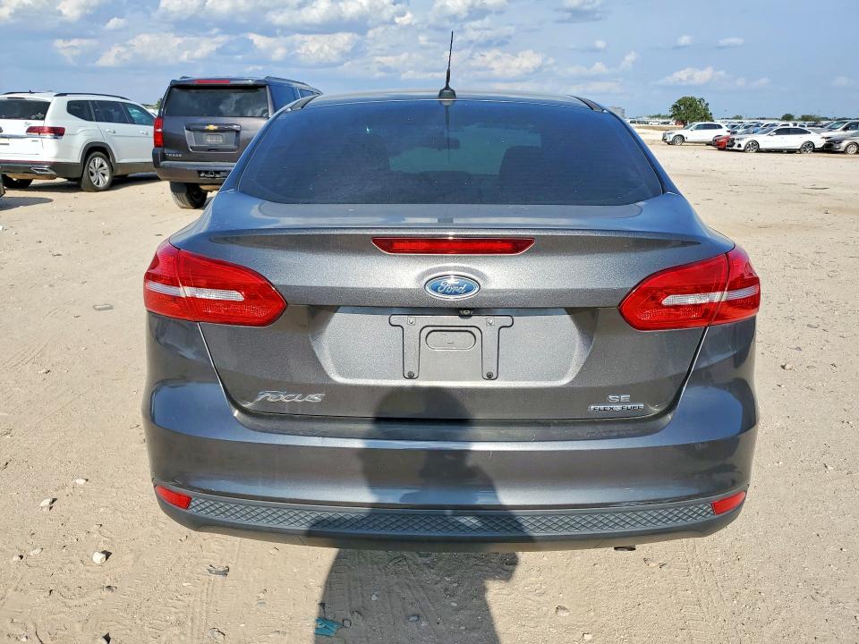 Photo 6 from auction – 2015 FORD FOCUS with VIN 1FADP3F24FL348016