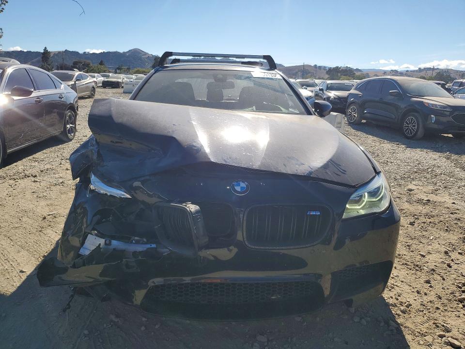 Фото 5 с аукциона – 2015 BMW M5 с VIN WBSFV9C57FD594555