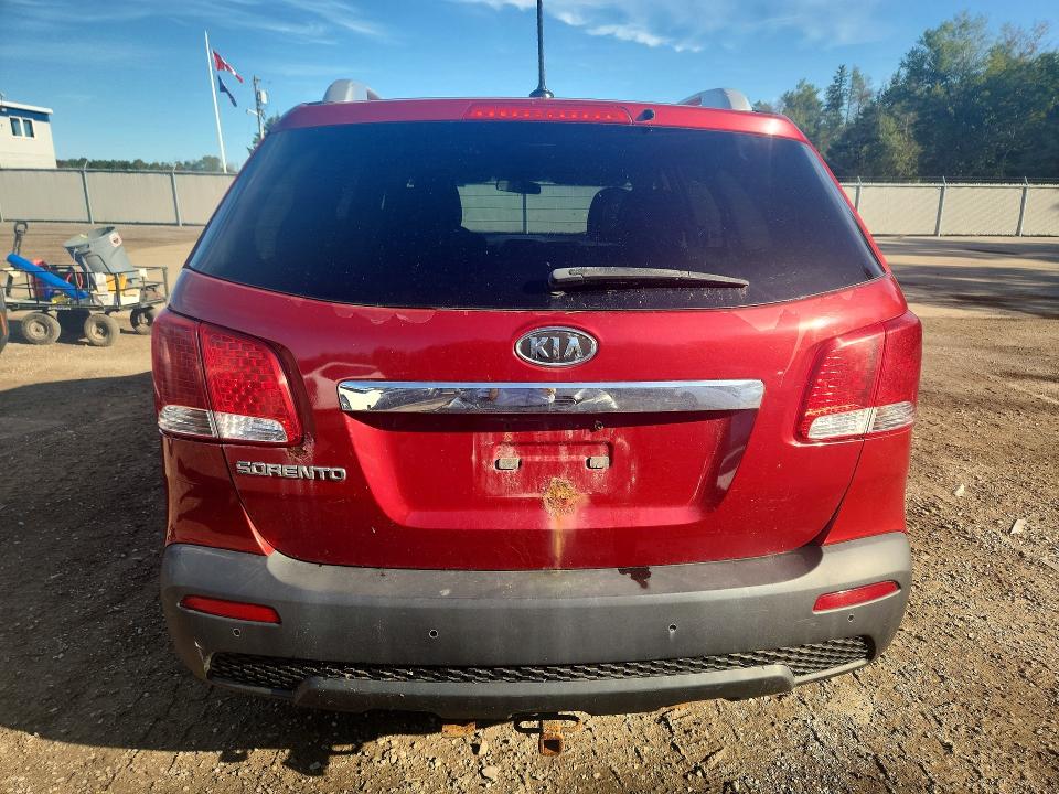 Photo 6 from auction – 2011 KIA SORENTO with VIN 5XYKTCA10BG023218