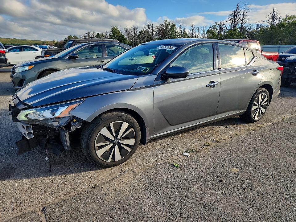 NISSAN ALTIMA 2019 with VIN 1N4BL4DW4KC217595 - Photo from auction