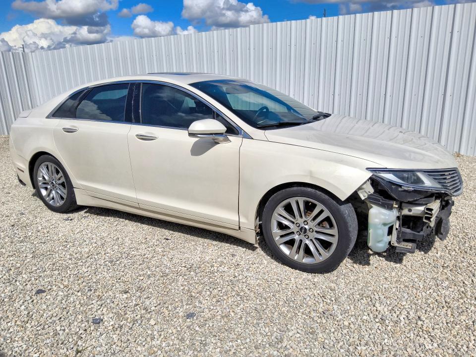 Photo 4 from auction – 2015 LINCOLN MKZ with VIN 3LN6L2N99FR620970