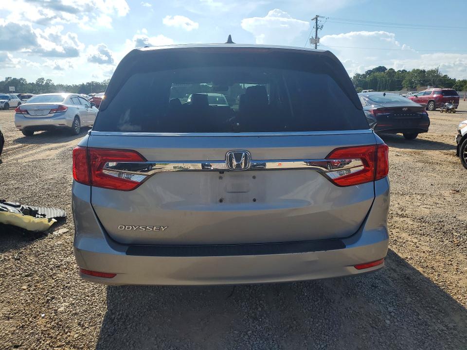 Photo 6 from auction – 2018 HONDA ODYSSEY with VIN 5FNRL6H72JB045558
