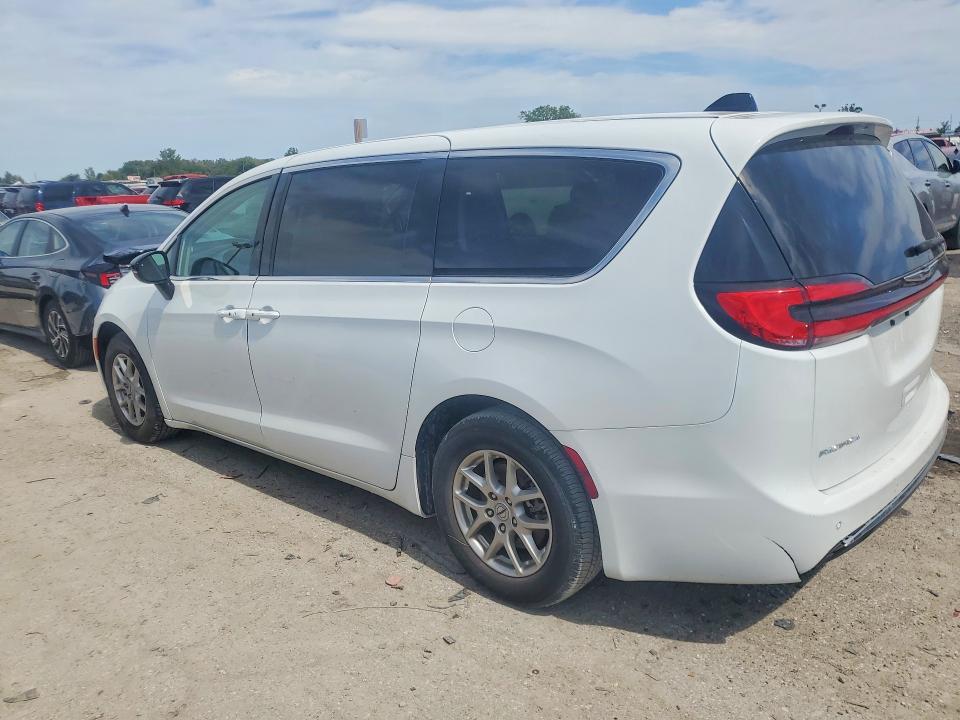 Photo 2 from auction – 2024 CHRYSLER PACIFICA with VIN 2C4RC1BGXRR116517
