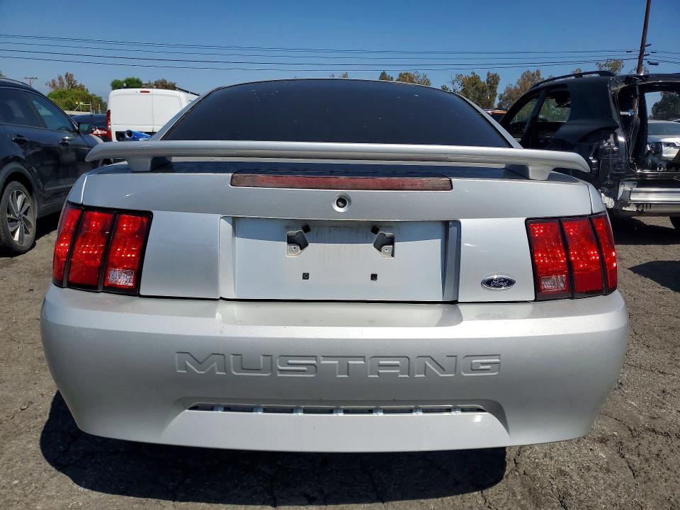 Photo 6 from auction – 2001 FORD MUSTANG with VIN 1FAFP40421F165729