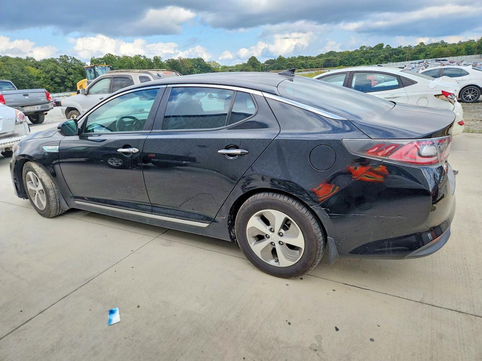 Photo 2 from auction – 2016 KIA OPTIMA with VIN KNAGM4ADXG5099478