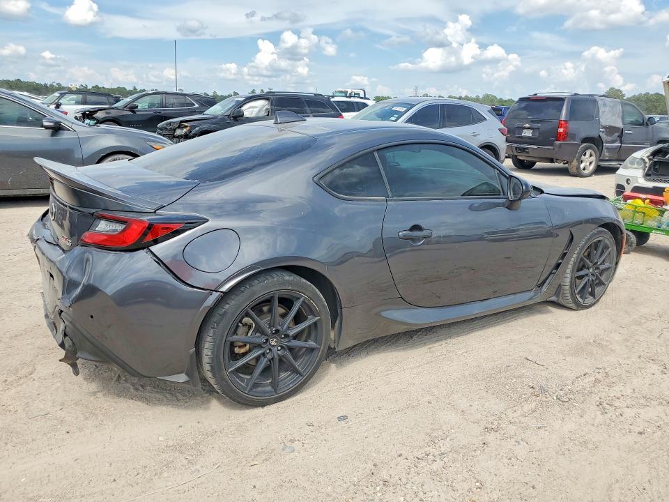 Photo 3 from auction – 2023 TOYOTA GR 86 with VIN JF1ZNBF19P8758621