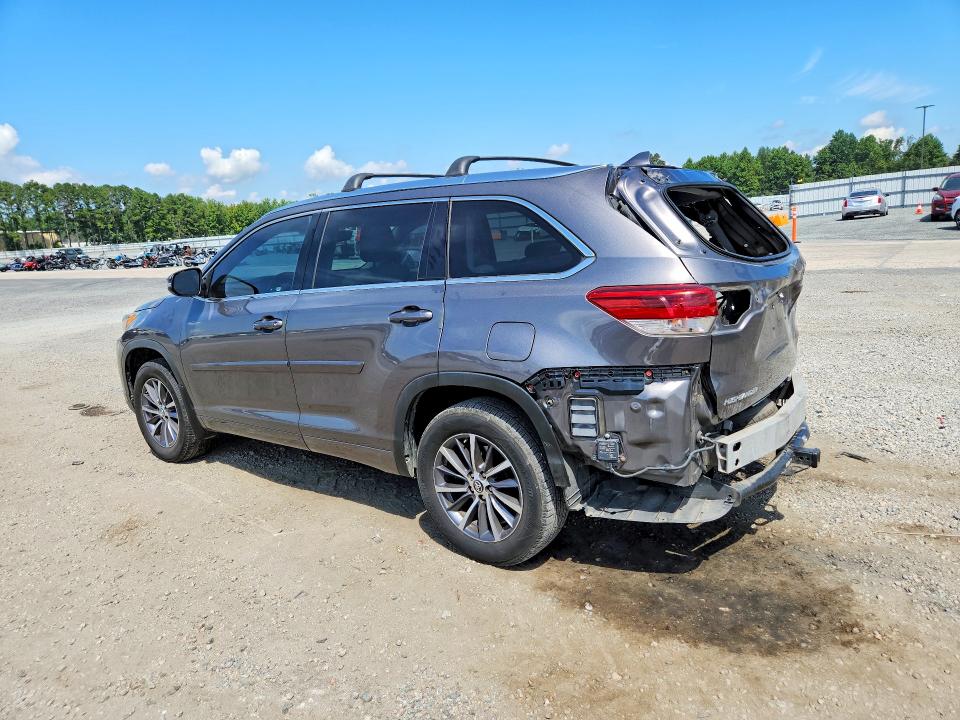 Photo 2 from auction – 2017 TOYOTA HIGHLANDER with VIN 5TDJZRFH9HS369847