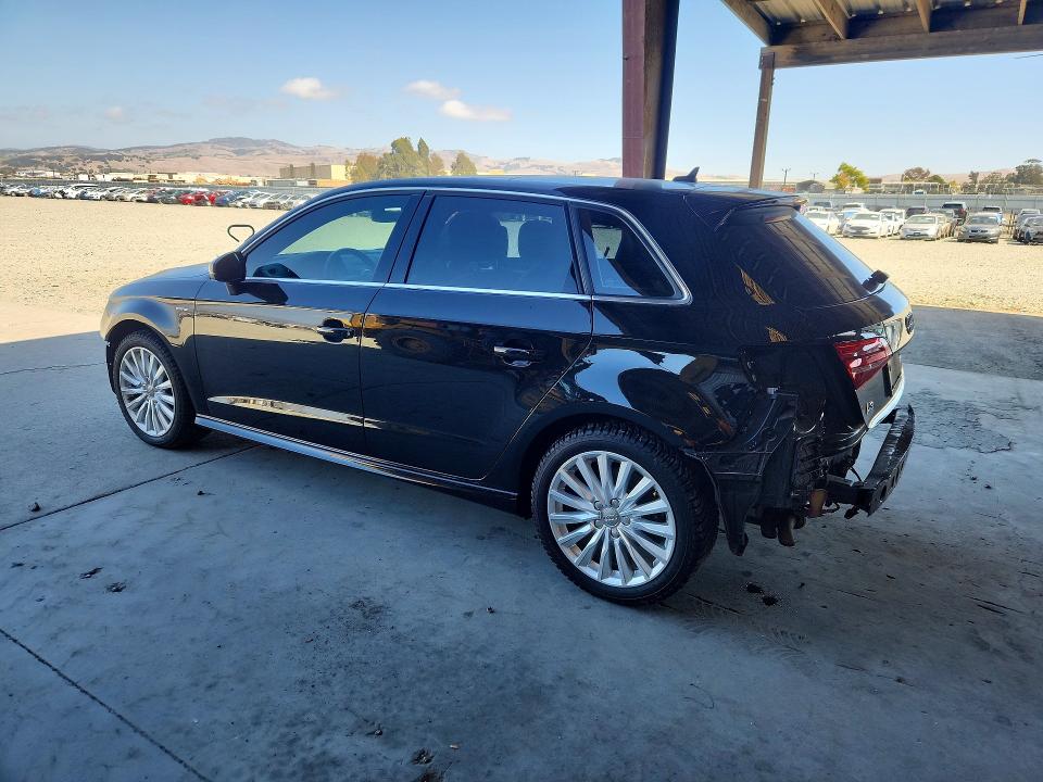 صورة رقم 2 من المزاد - 2018 AUDI A3 مع VIN WAUSPBFF8JA070687