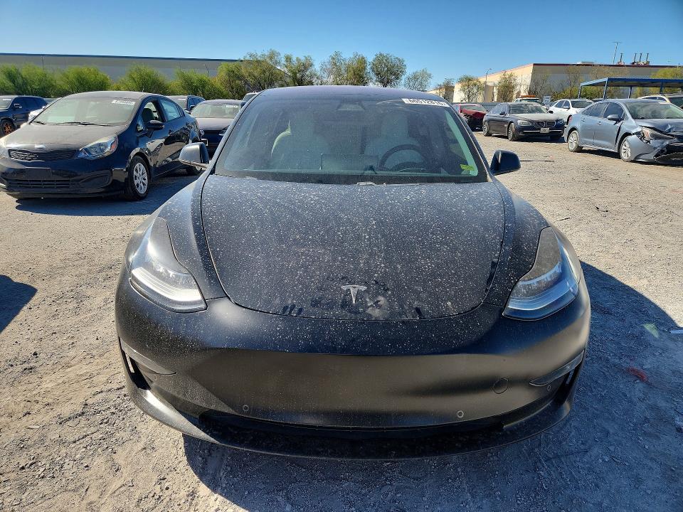 Foto 5 de la subasta – 2018 TESLA MODEL 3 con VIN 5YJ3E1EB4JF095986