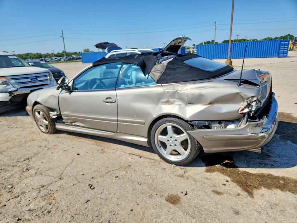 Снимка 2 от търг – 2003 MERCEDES-BENZ CLK с VIN WDBLK70G63T143937