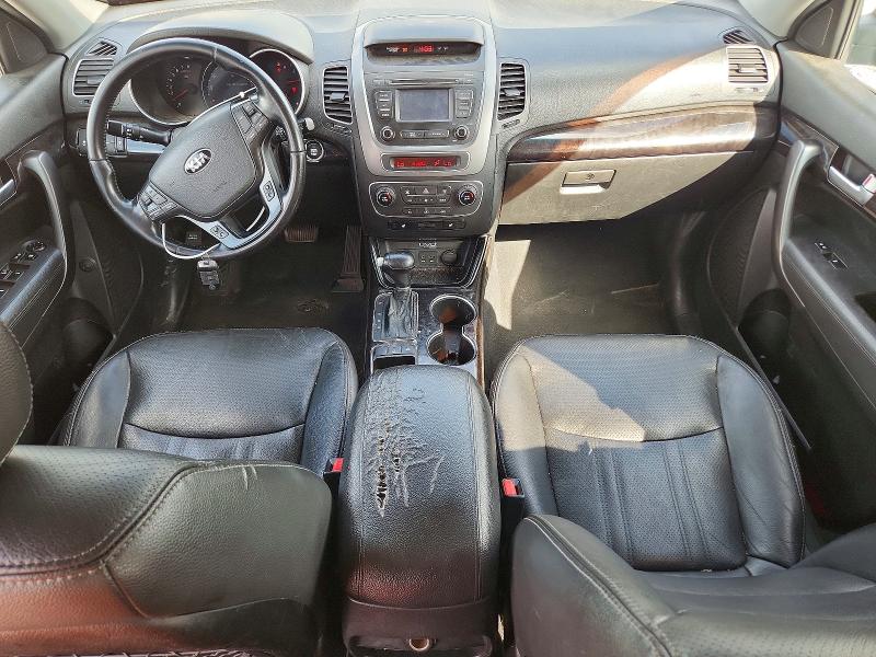Photo 8 from auction – 2014 KIA SORENTO with VIN 5XYKT3A61EG442811