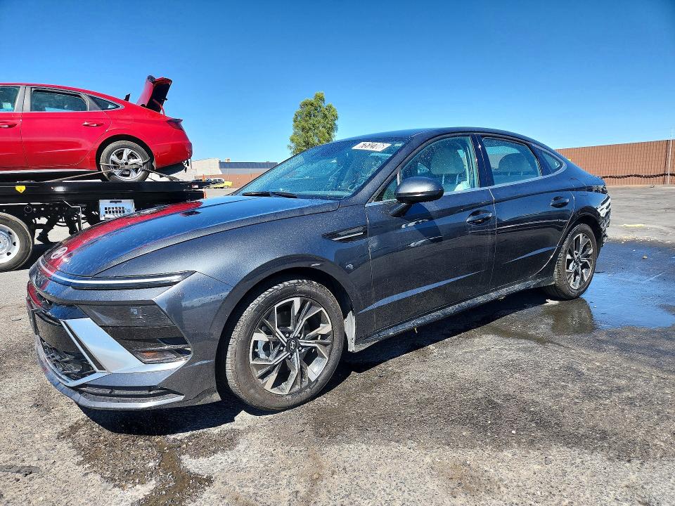 HYUNDAI SONATA 2025 with VIN KMHL64JA4SA473726 - Photo from auction