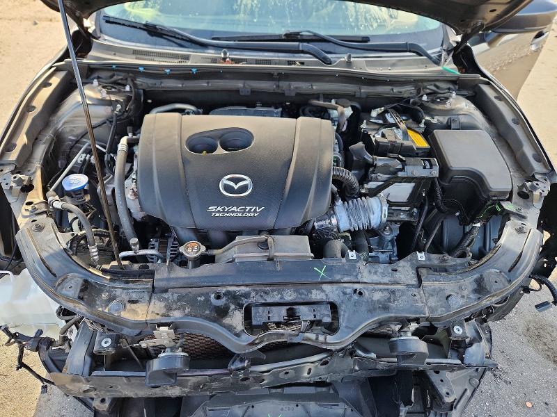 Photo 11 from auction – 2018 MAZDA 3 with VIN 3MZBN1L30JM250114