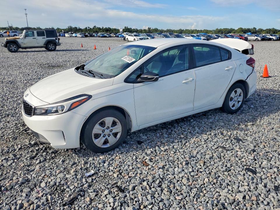 KIA FORTE 2017 с VIN 3KPFK4A78HE107114 - Снимка от търг