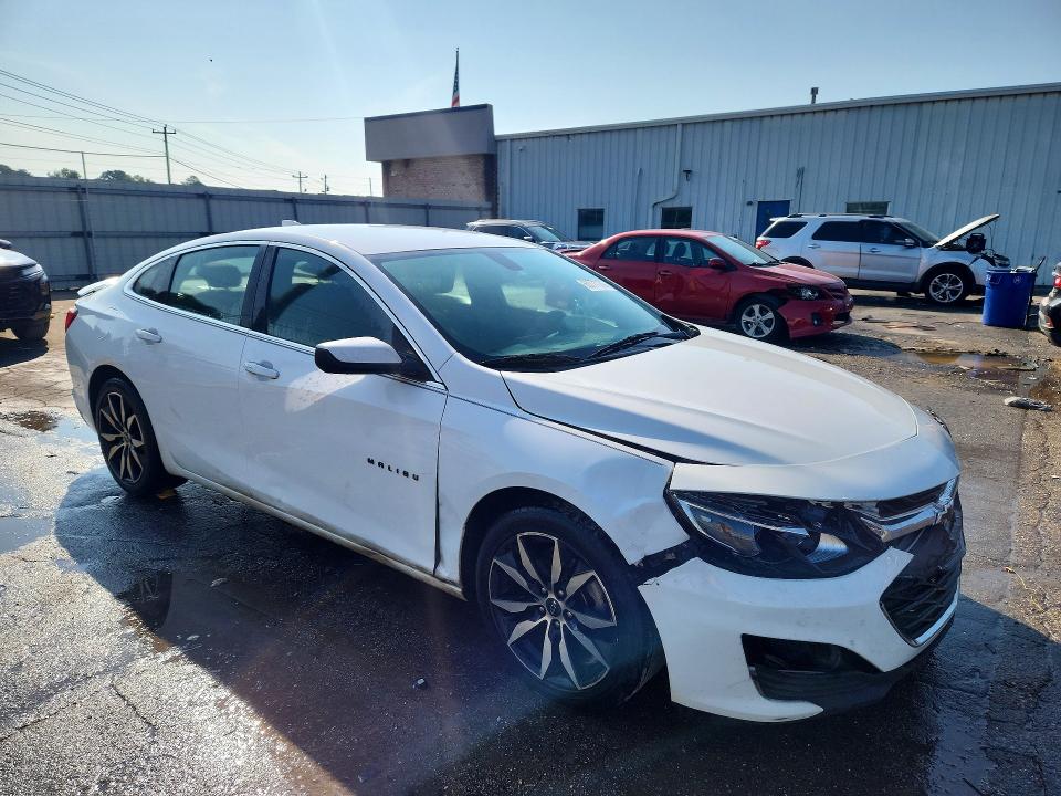 Снимка 4 от търг – 2020 CHEVROLET MALIBU с VIN 1G1ZG5ST5LF148257