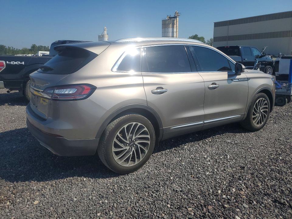 Снимка 3 от търг – 2019 LINCOLN NAUTILUS с VIN 2LMPJ8L9XKBL17483