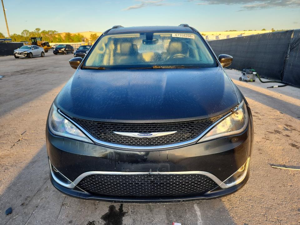 Photo 5 from auction – 2019 CHRYSLER PACIFICA with VIN 2C4RC1BG5KR685684