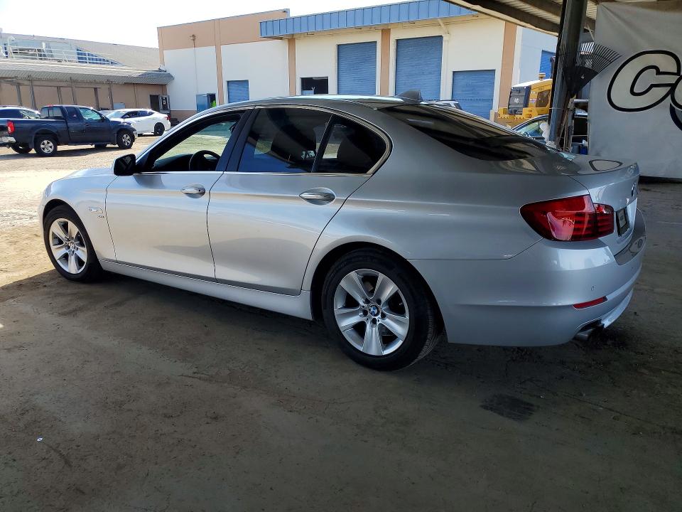 Photo 2 from auction – 2012 BMW 528 with VIN WBAXH5C55CDW08523