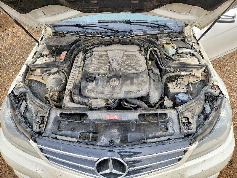 Photo 11 from auction – 2014 MERCEDES-BENZ C with VIN WDDGF8AB8EA944048