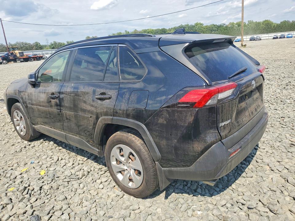 Photo 2 from auction – 2019 TOYOTA RAV4 with VIN JTMG1RFV7KJ013702