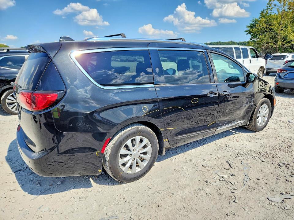 Zdjęcie 3 z aukcji – 2019 CHRYSLER PACIFICA z VIN 2C4RC1BG9KR704799