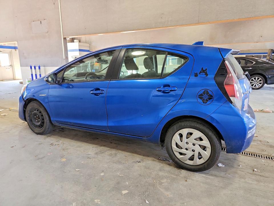 Photo 2 from auction – 2016 TOYOTA PRIUS C with VIN JTDKDTB39G1128926