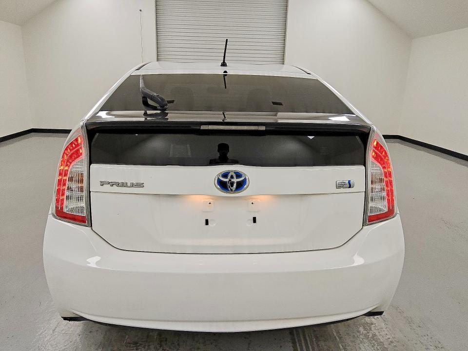 Photo 6 from auction – 2012 TOYOTA PRIUS with VIN JTDKN3DU8C5492356