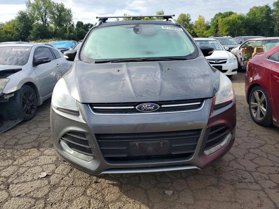 Photo 5 from auction – 2016 FORD ESCAPE with VIN 1FMCU9JX1GUC20957