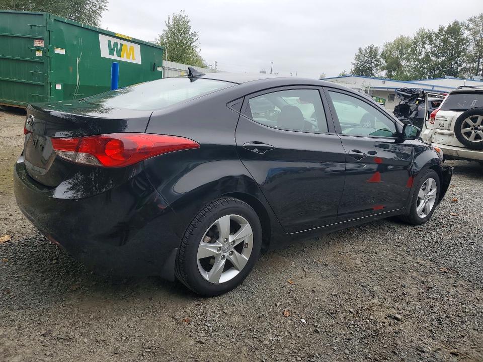 Снимка 3 от търг – 2013 HYUNDAI ELANTRA с VIN KMHDH4AE6DU811114