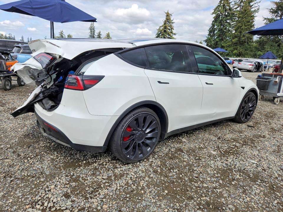 Фото 3 с аукциона – 2023 TESLA MODEL Y с VIN 7SAYGDEF1PF664230