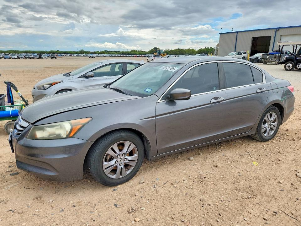 HONDA ACCORD 2011 z numerem VIN 1HGCP2F40BA089047 - Zdjęcie z aukcji