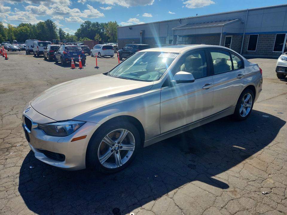 BMW 328 2014 с VIN WBA3B5C53EP542619 - Снимка от търг